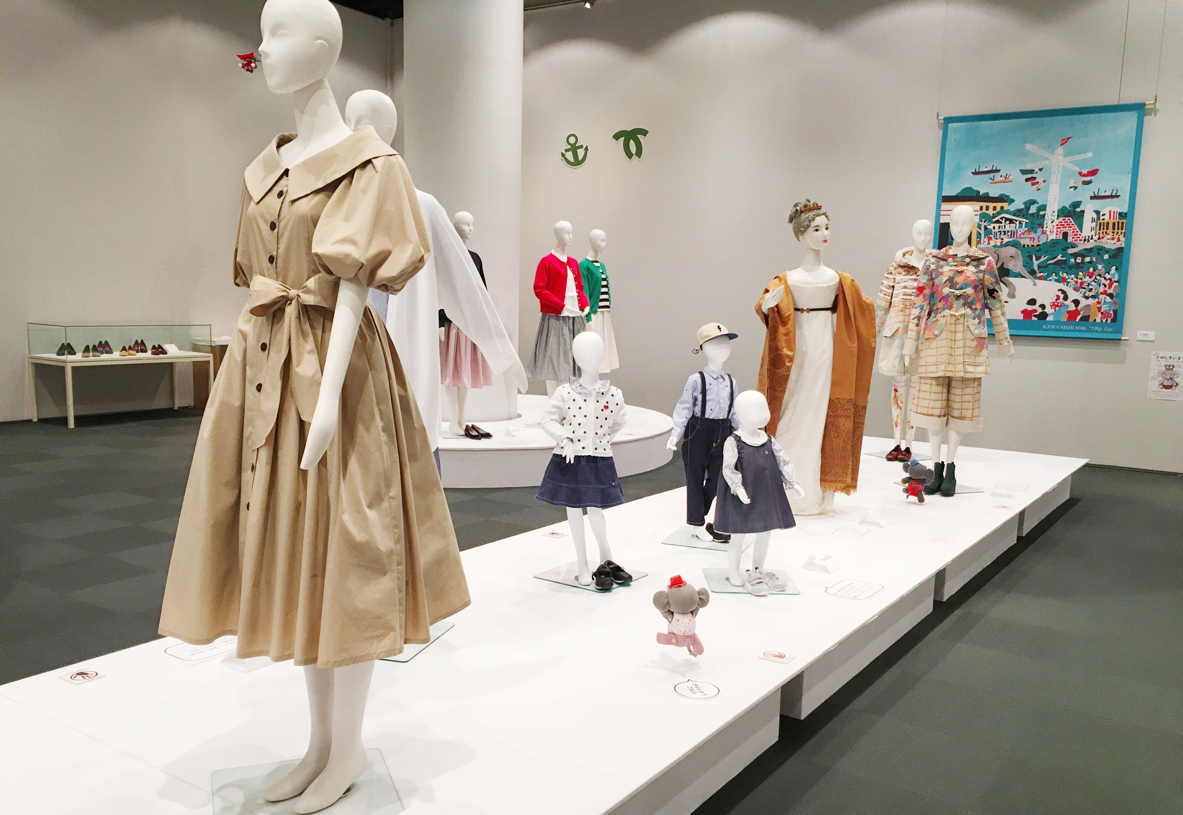 神戸らしいファッション文化を振興する条例制定記念展「神戸・まちのファッションの現在形」後期展示